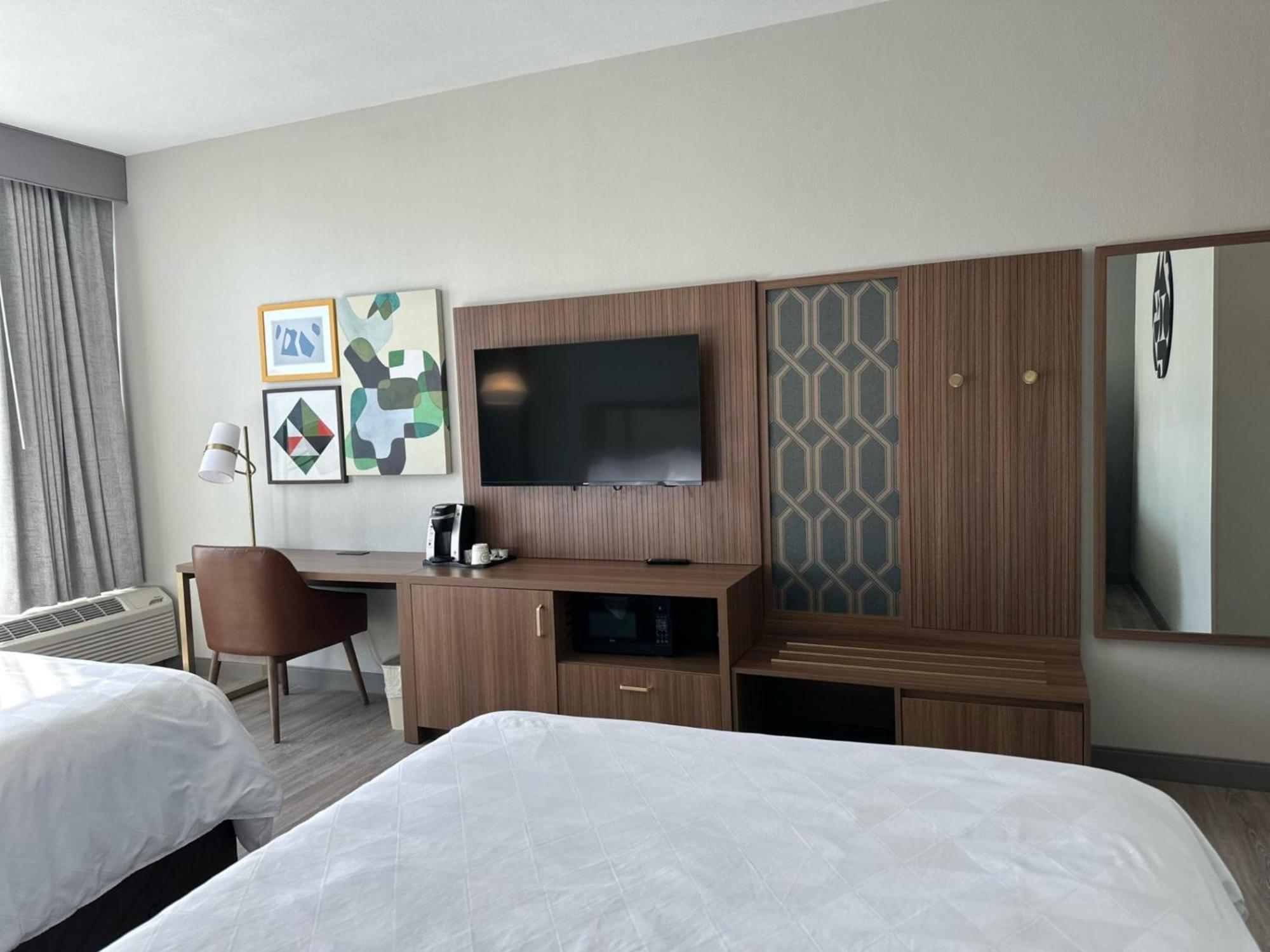 Holiday Inn Roanoke - Tanglewood Route 419 & I 581 By Ihg מראה חיצוני תמונה