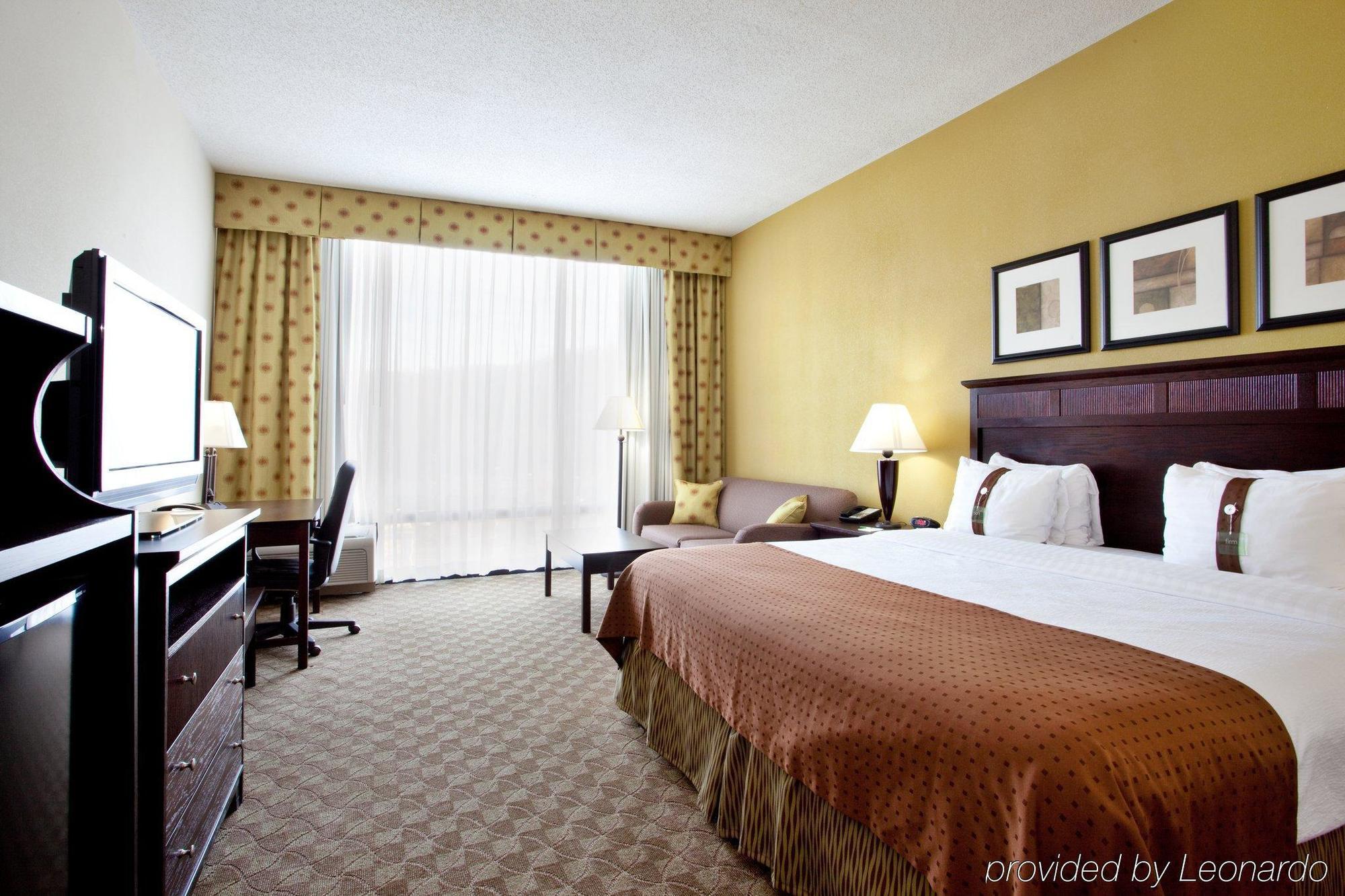 Holiday Inn Roanoke - Tanglewood Route 419 & I 581 By Ihg חדר תמונה